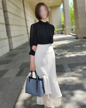 フーゾク嬢厳選図鑑～素人敏感ホンモノ妻のエロすぎる素顏～ましろさん【大阪府】